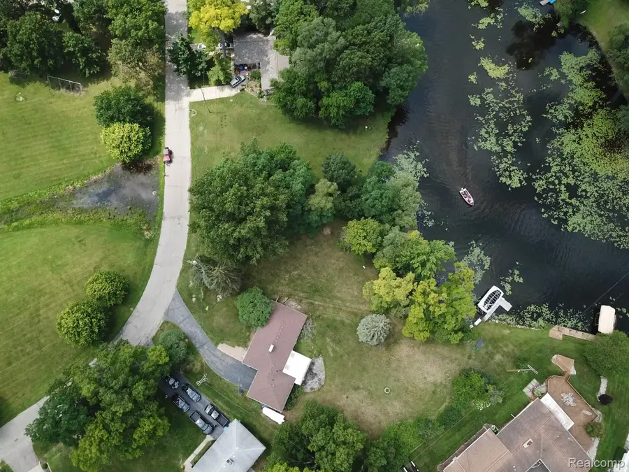 3306 Indianview Drive, Waterford, MI 48329 - #3