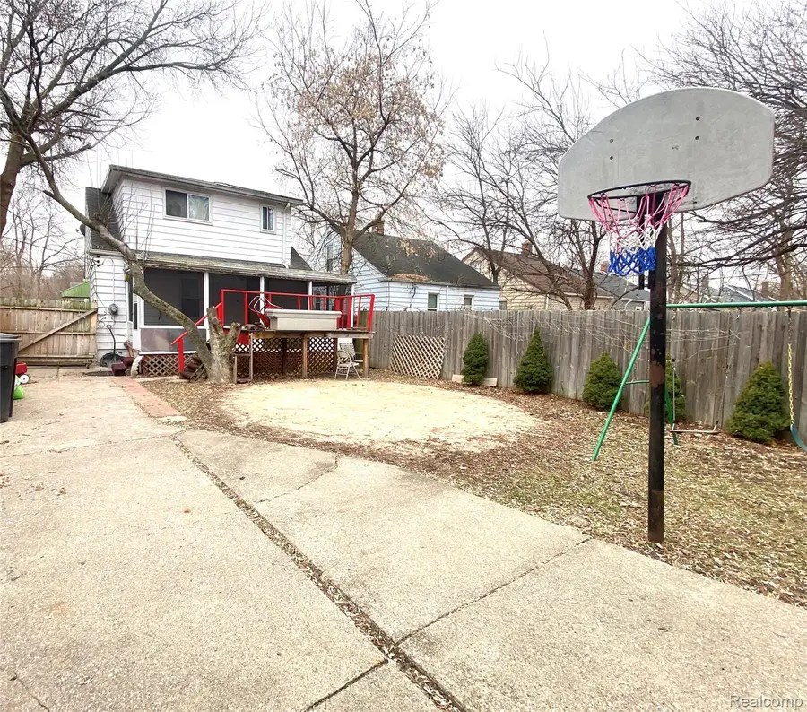 5530 University Place, Detroit, MI 48224 - #2