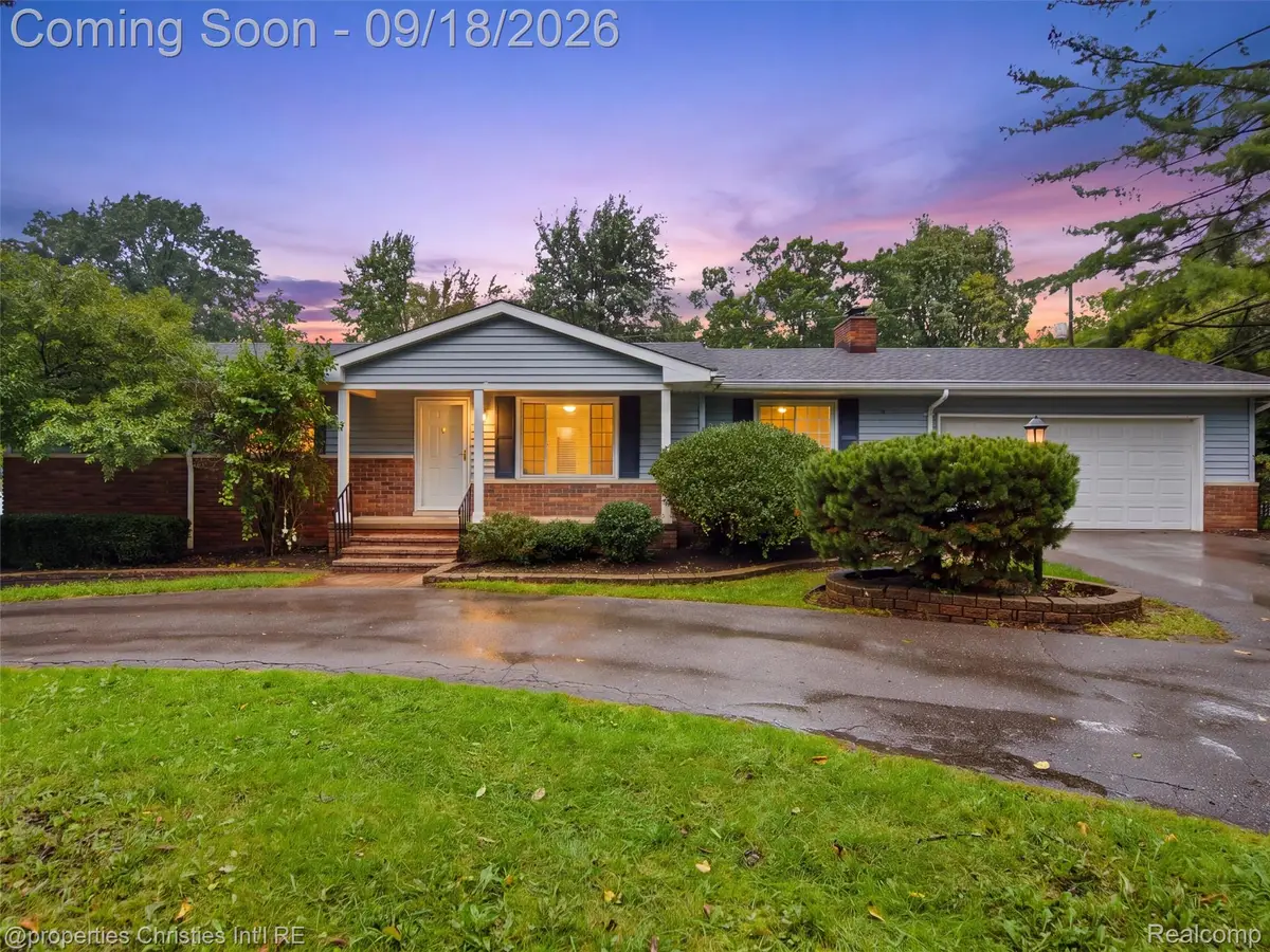 2457 Pfeifle, Howell, MI 48843 - #1