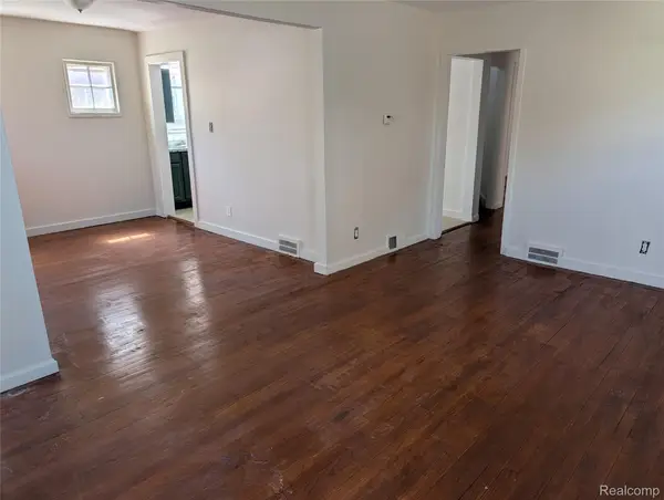 5575 Buckingham Avenue, Detroit, MI 48224