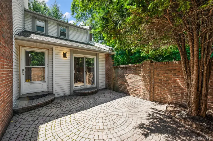 169 E Long Lake Road, Bloomfield Hills, MI 48304 - #3
