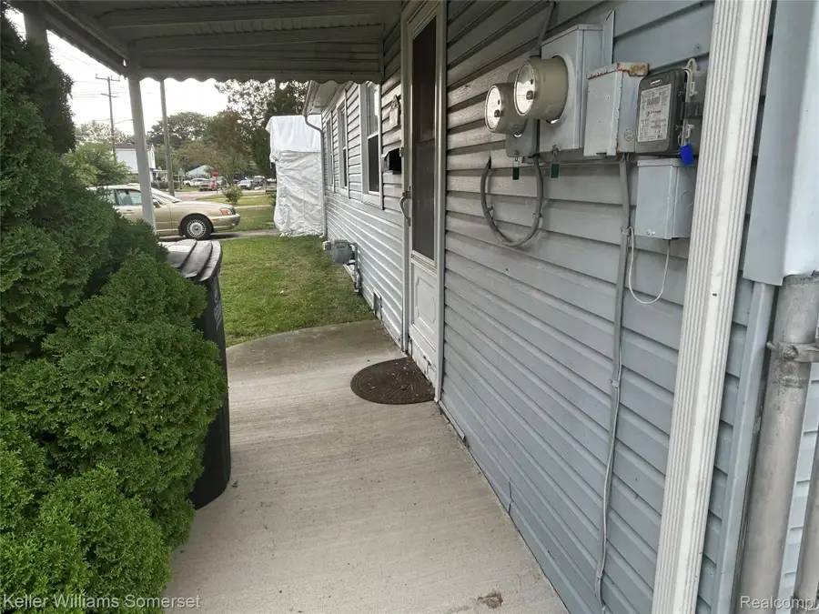 33809 Calumet Court, Westland, MI 48186 - #3