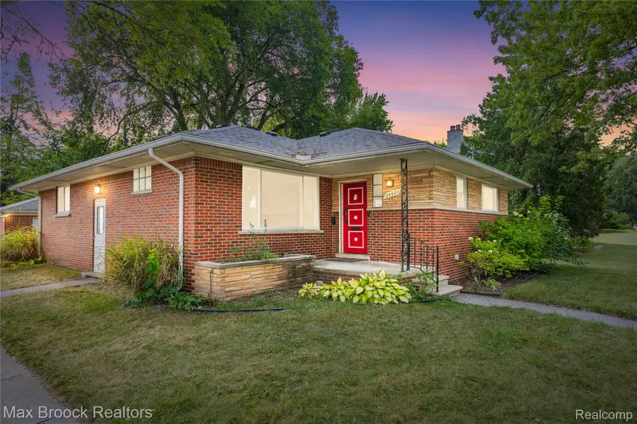 24601 Ridgedale Street, Oak Park, MI 48237 - #2