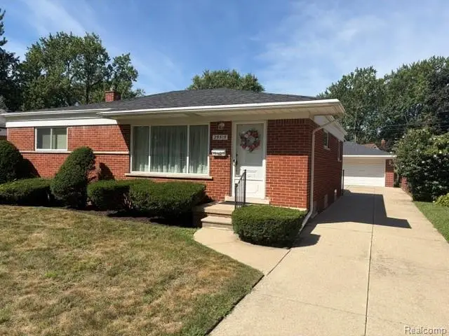 29515 Milton Avenue, Madison Heights, MI 48071 - #2