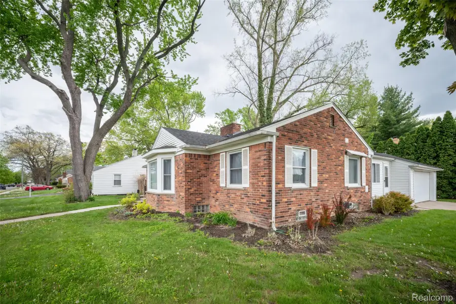 2423 Crooks Road, Royal Oak, MI 48073 - #3