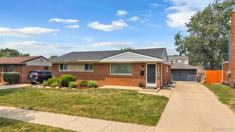 36106 Canyon Drive, Westland, MI 48186 - #2