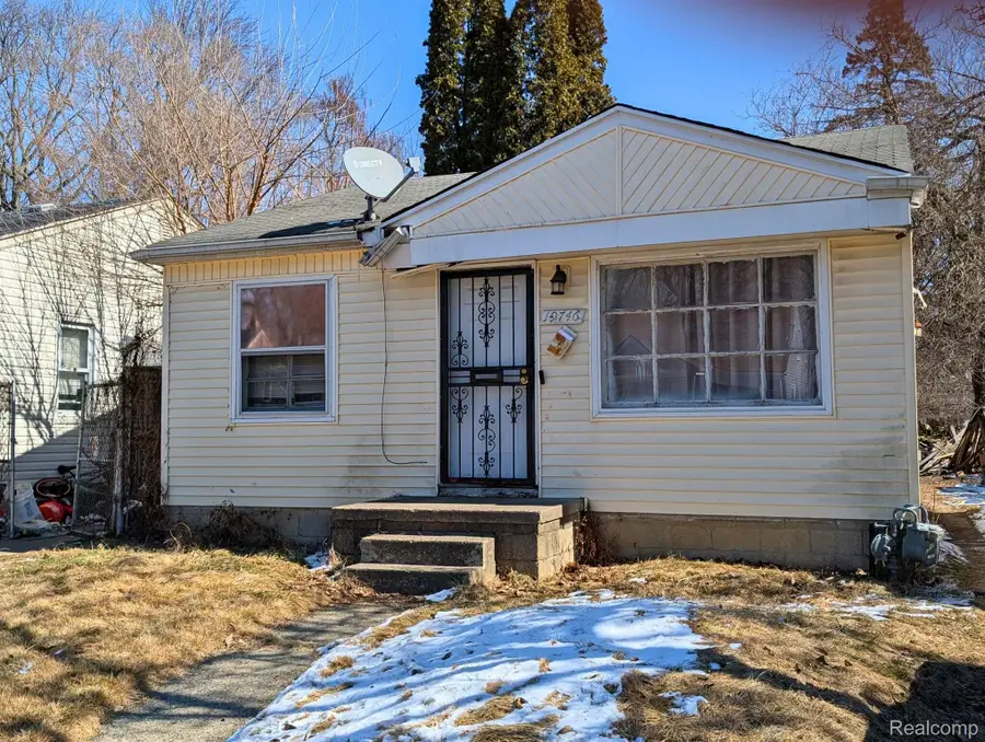 19746 Cooley Street, Detroit, MI 48219 - #2