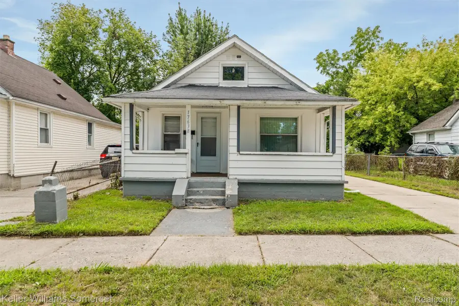 17638 Ivanhoe Street, Roseville, MI 48066 - #3
