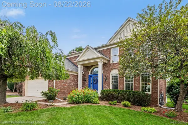 1724 Foresthill Drive, RochesterHills, MI 48306