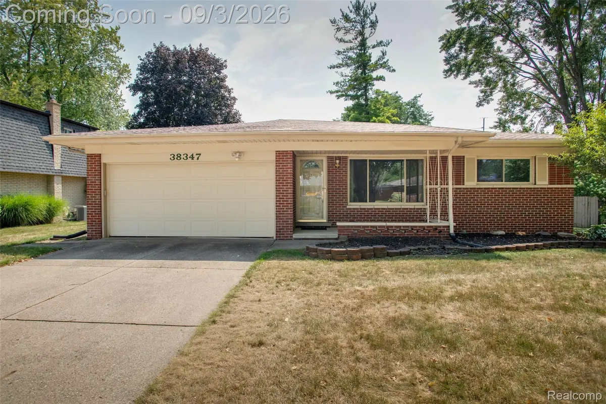 38347 Roycroft Court, Livonia, MI 48154 - #1