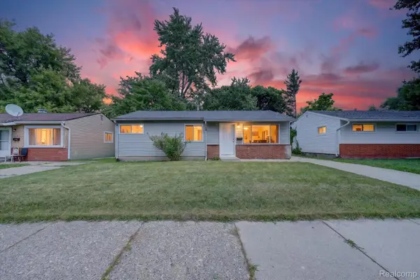 21910 Eastwood Street, OakPark, MI 48237