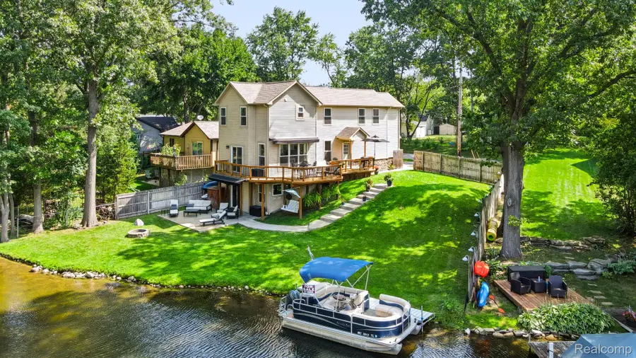 5545 Paradise Street, Commerce Township, MI 48382 - #2