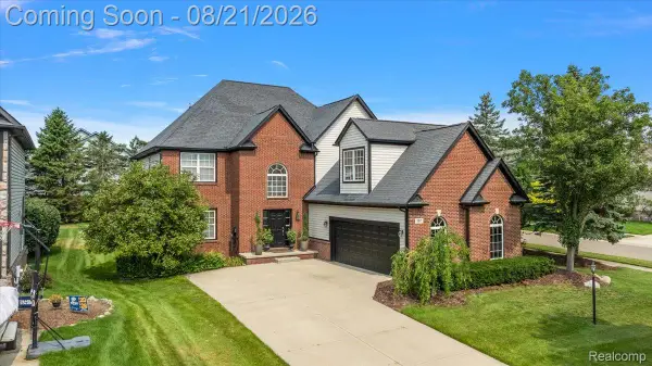 587 Bay Pointe Drive, Oxford, MI 48371