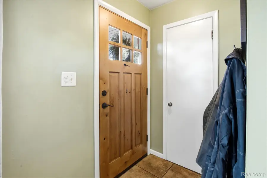 30155 Richland Street, Livonia, MI 48150 - #3