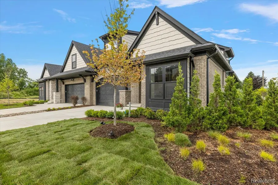 2027 Breckenridge Court #3, Rochester Hills, MI 48309 - #2