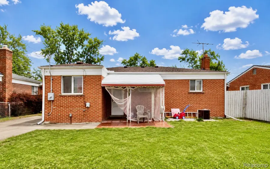 23223 Panama Avenue, Warren, MI 48091 - #2