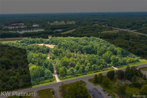 6265 Lapeer Road, Kimball, MI 48074