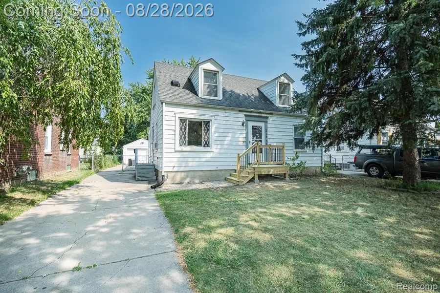 21846 Redmond Avenue, Eastpointe, MI 48021 - #2