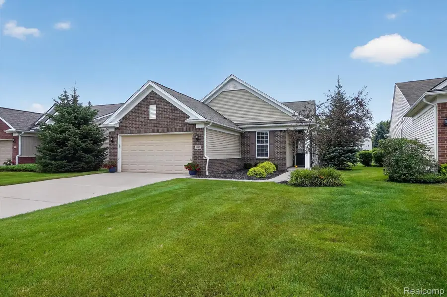 9397 Sand Hill Drive, Grand Blanc, MI 48439 - #3