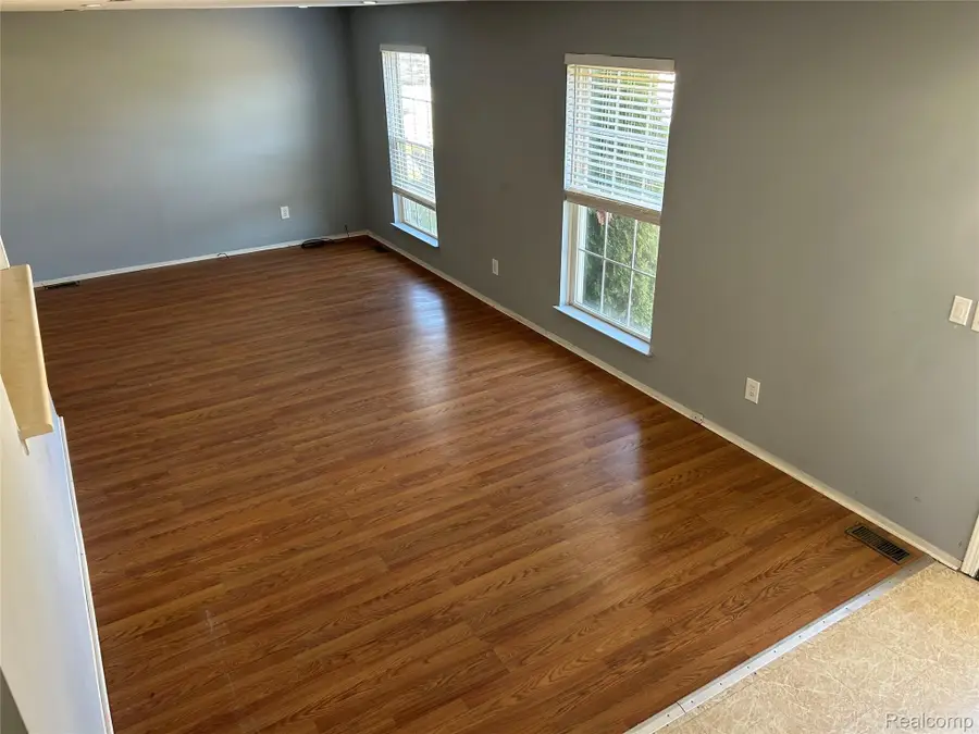 35304 Tall Oaks Drive, Sterling Heights, MI 48312 - #2