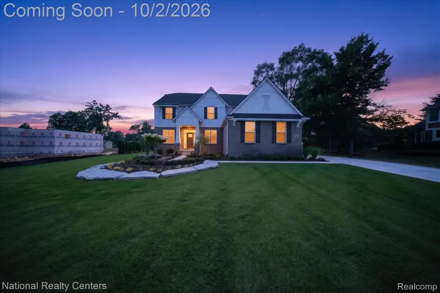 21115 Prestwick Drive, Farmington Hills, MI 48335 - #3