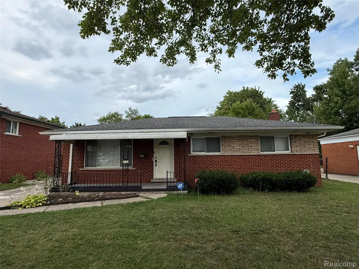 27156 Shelbourne Drive, Warren, MI 48088 - #1