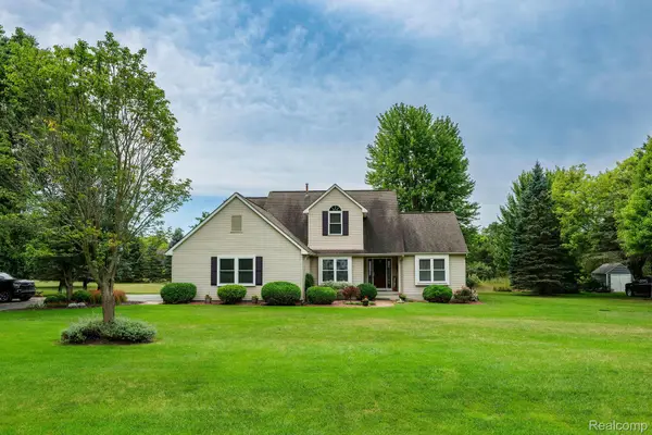 3871 Sand Bar Court, Oxford, MI 48371