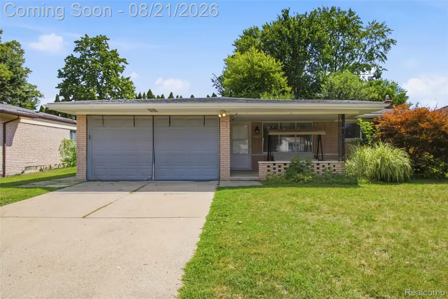 37596 Adrian Drive, Sterling Heights, MI 48310 - #2
