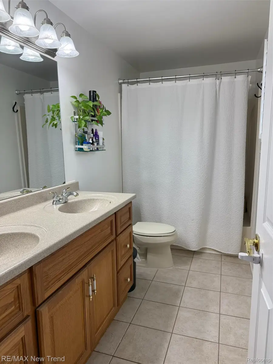 8821 Tavistock Drive, Plymouth, MI 48170 - #2