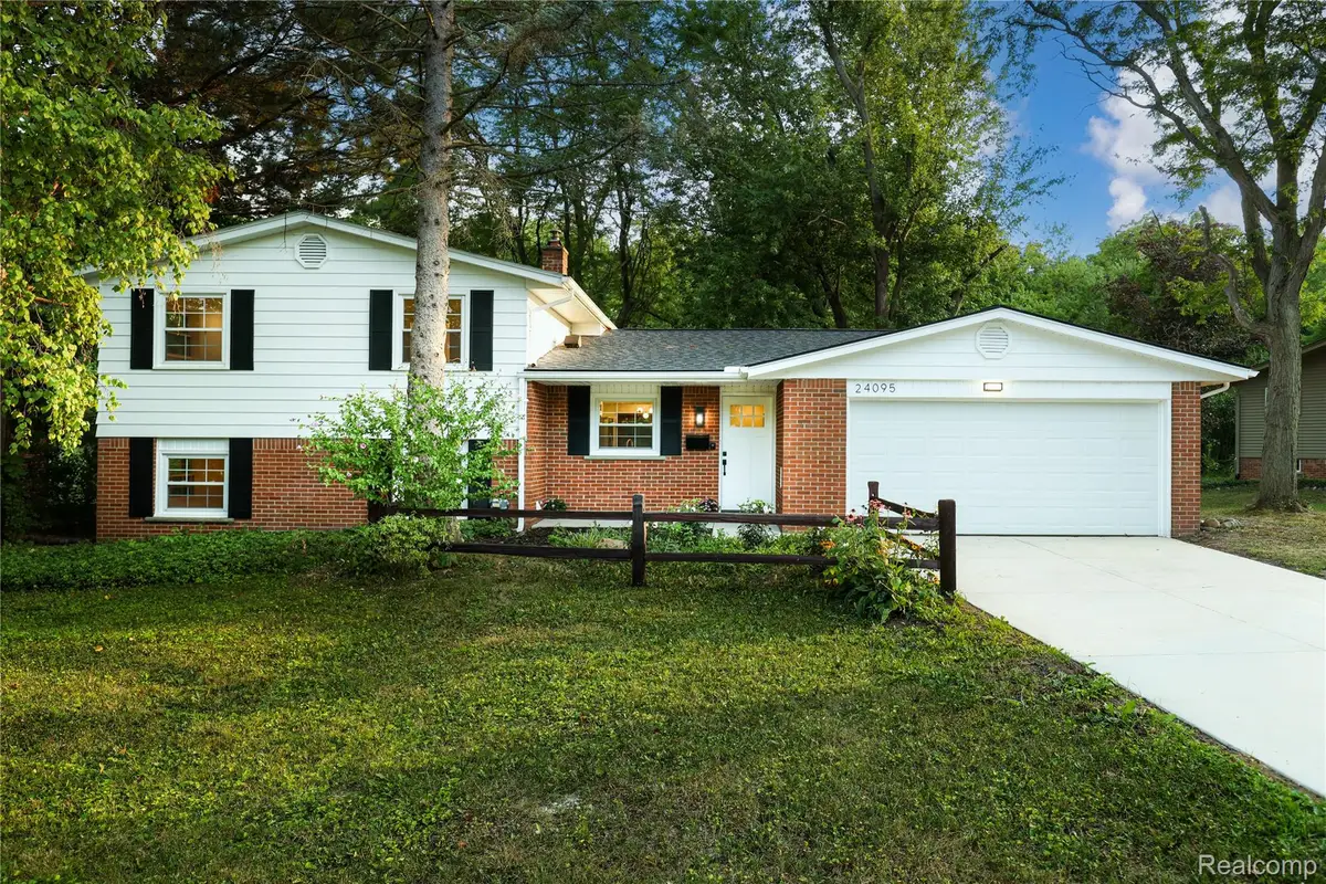 24095 Farmington Road, Farmington, MI 48336 - #1