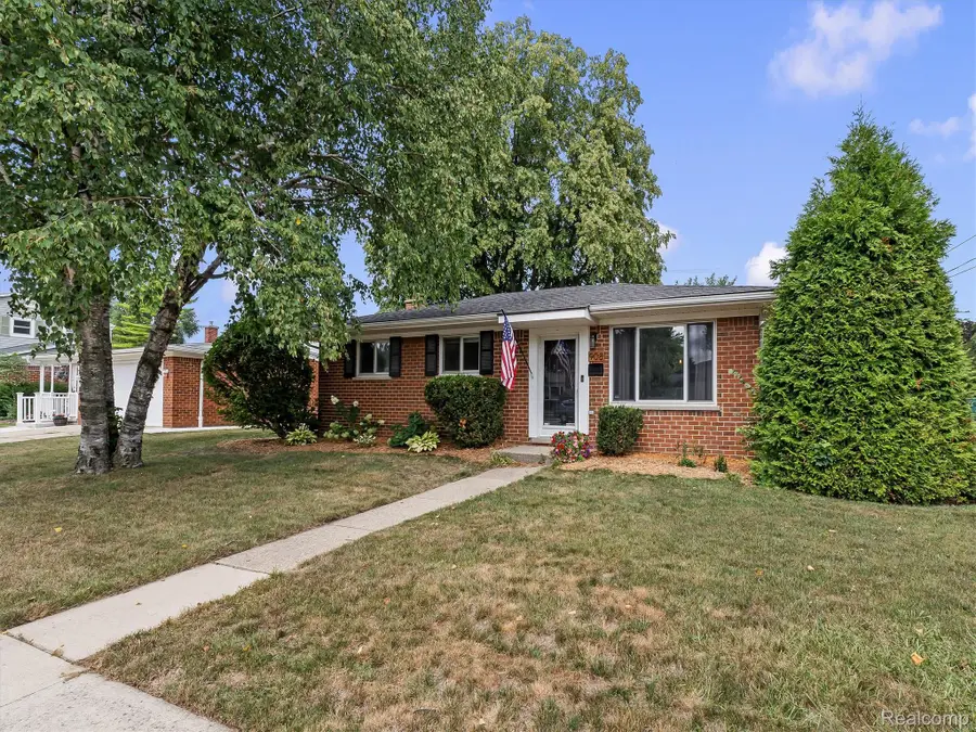 908 Elmsford Drive, Clawson, MI 48017 - #3