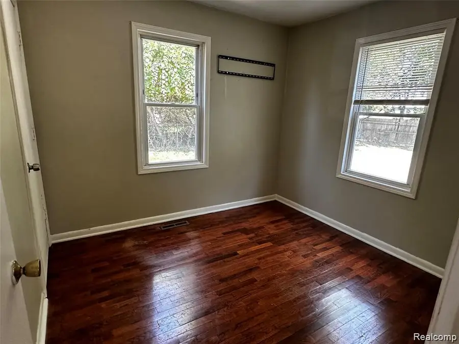 1233 Allen Street, Burton, MI 48529 - #3