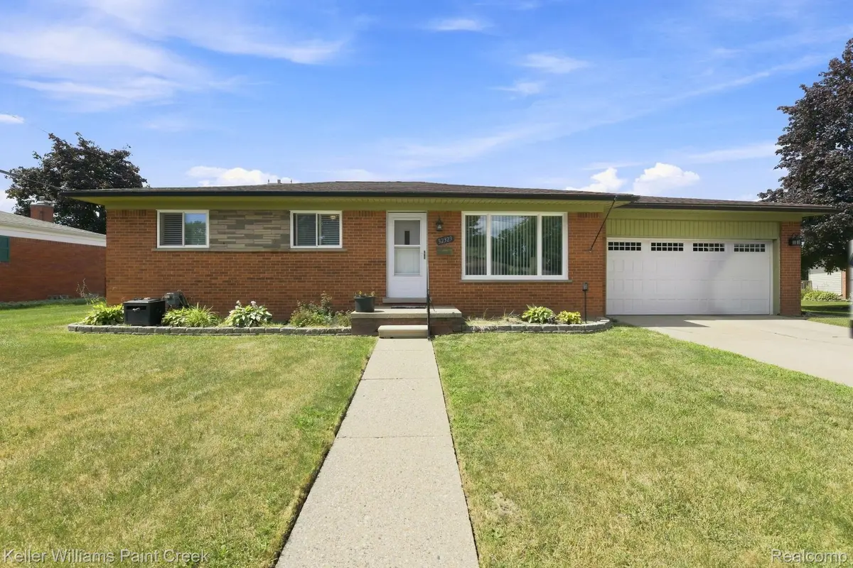 32329 Susilane Street, Roseville, MI 48066 - #1