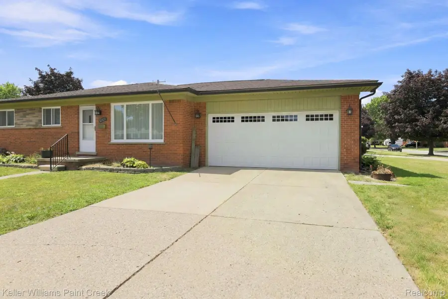 32329 Susilane Street, Roseville, MI 48066 - #3