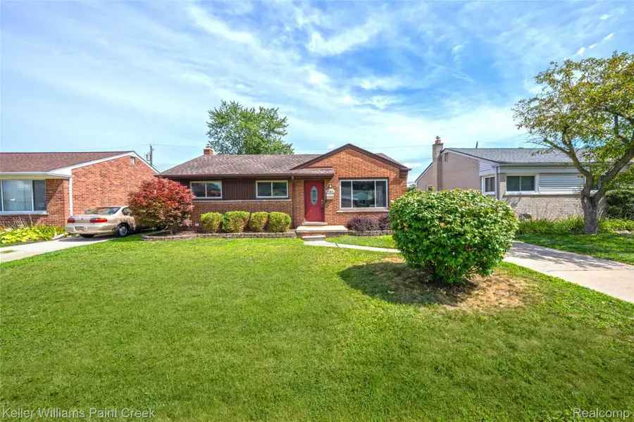 22613 Port Street, Saint Clair Shores, MI 48082 - #2