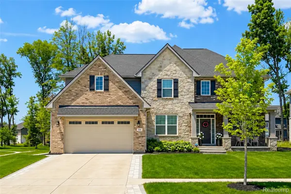 640 Allegheny Drive, SouthLyon, MI 48178