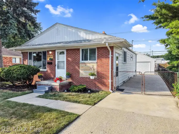 23037 Hoffman Street, StClairShores, MI 48082