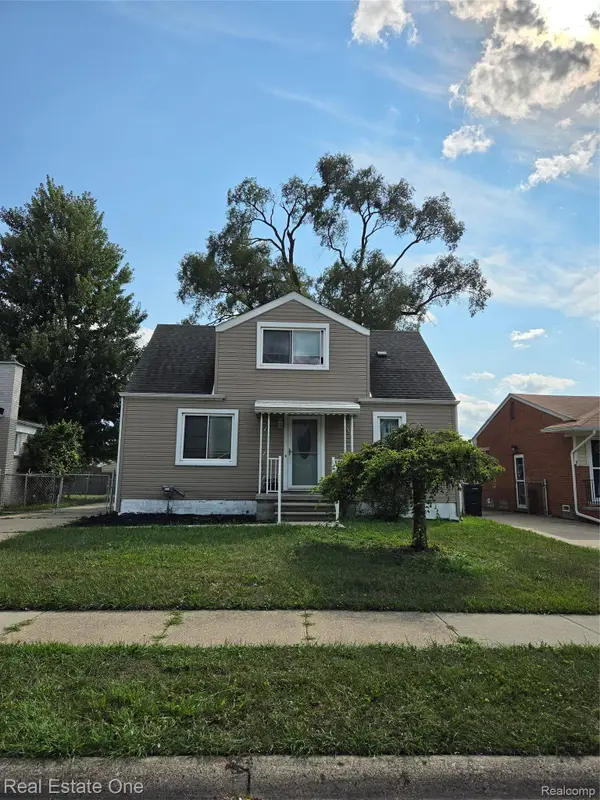 23140 Socia Street, StClairShores, MI 48082