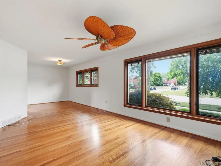 2806 Oliver Road, Royal Oak, MI 48073 - #2