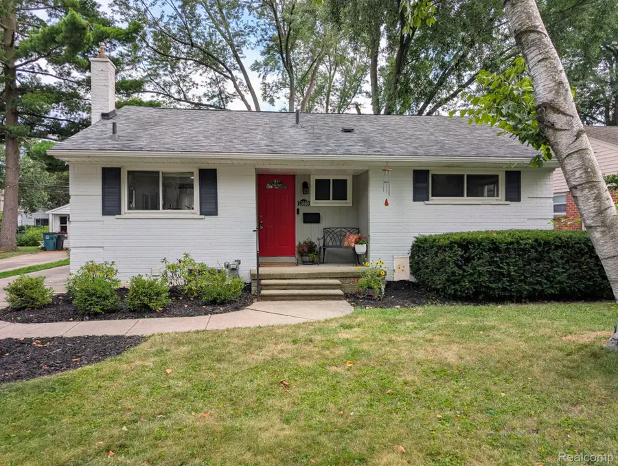 15669 Buckingham Avenue, Beverly Hills, MI 48025 - #2