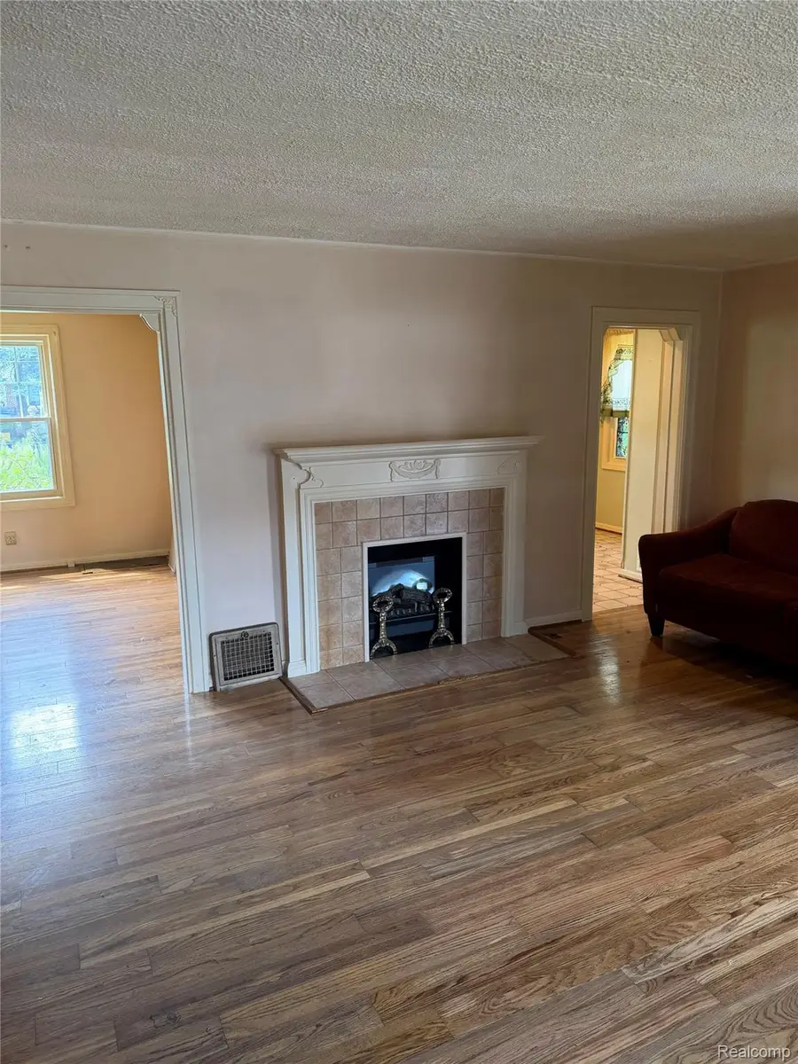 22121 Francis Street, Dearborn, MI 48124 - #3
