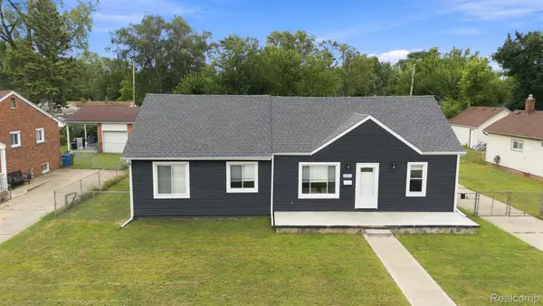 25511 Dartmouth Street, DearbornHeights, MI 48125