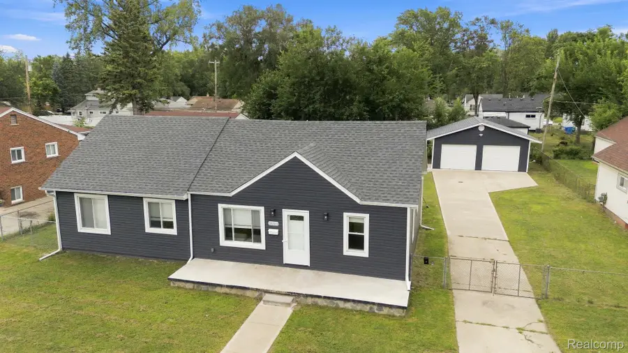 25511 Dartmouth Street, Dearborn Heights, MI 48125 - #2