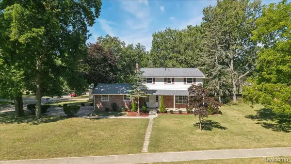 2260 S Harvey Avenue, Westland, MI 48186
