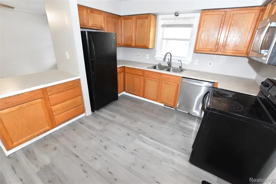 5825 Branch Road, Flint, MI 48506 - #3