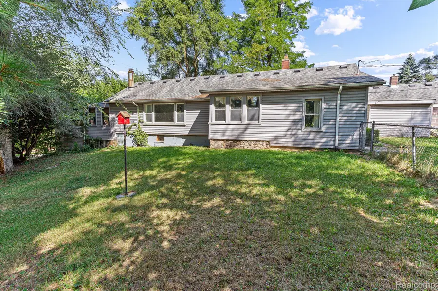 2550 Loon Lake Road, Wixom, MI 48393 - #3