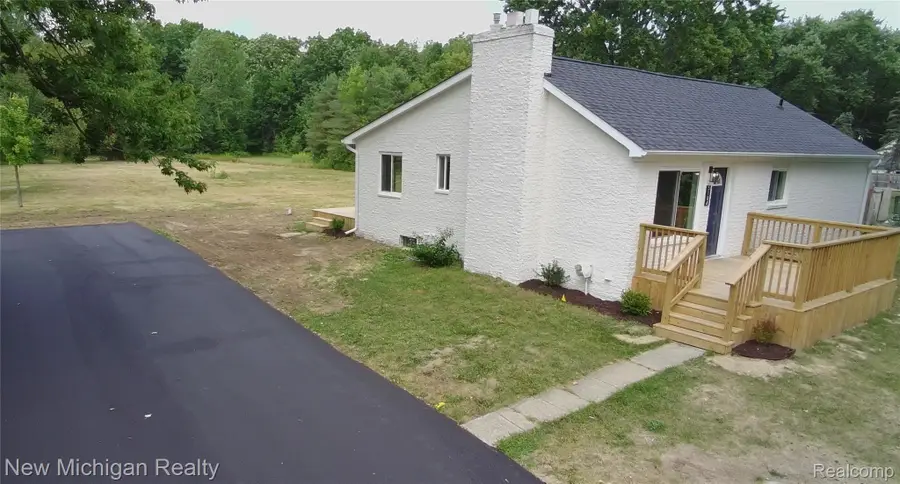 5184 W Carpenter Road, Flint, MI 48504 - #2