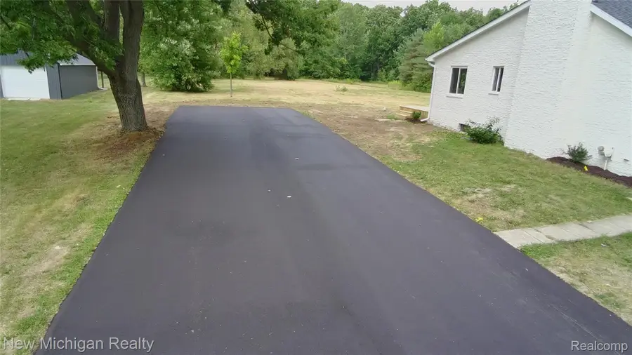 5184 W Carpenter Road, Flint, MI 48504 - #3