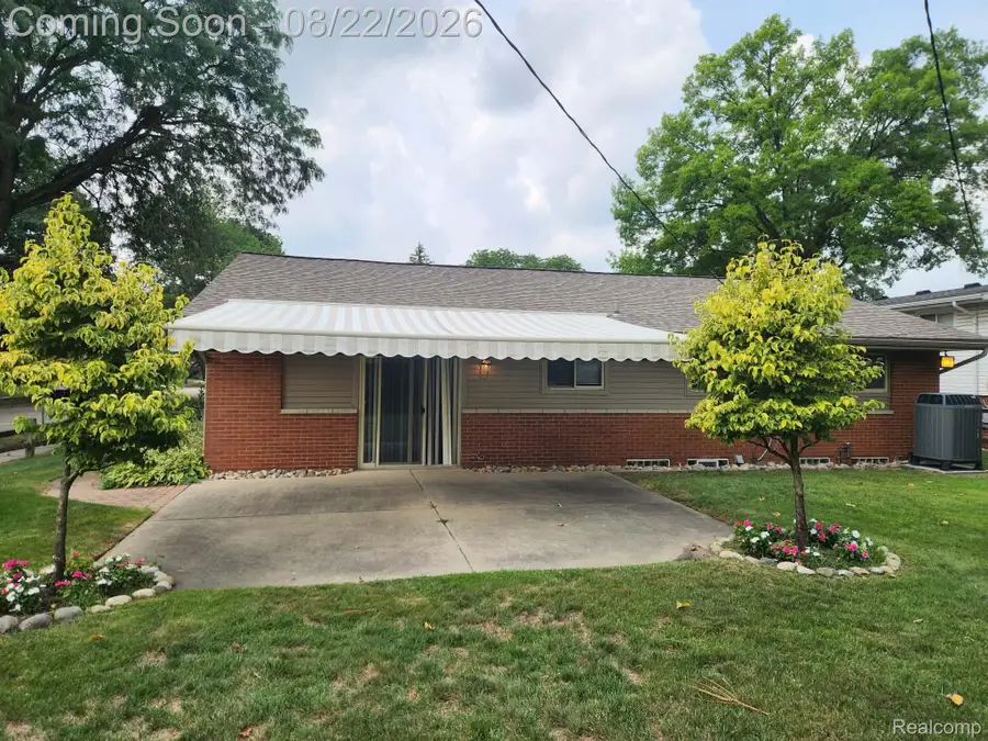 14712 Park Street, Livonia, MI 48154 - #2