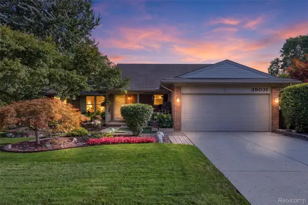 39031 Meeting House Lane, Livonia, MI 48154